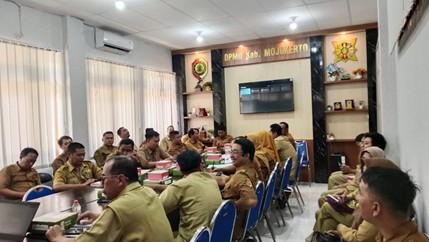 DPMD Mojokerto Sosialisasikan Panduan E-Office Desa untuk Perangkat Desa